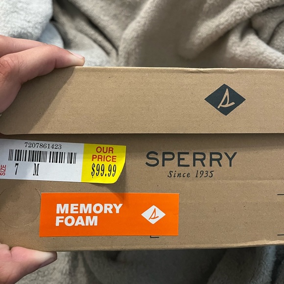 Brand new sperry boots - Picture 4 of 4